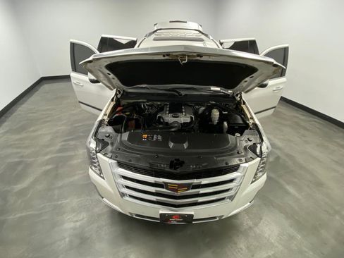 Used 2016 Cadillac Escalade Premium image 55