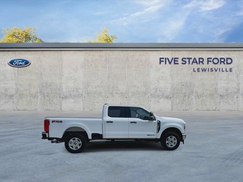 Used 2025 Ford F250 XLT w/ FX4 Off-Road Package AWD/4WD image 9