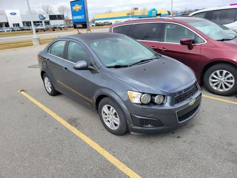 Used 2013 Chevrolet Sonic LT image 3