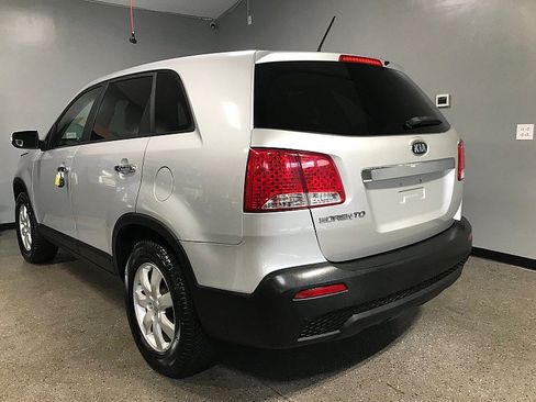 Used 2013 Kia Sorento LX FWD image 5