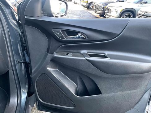 Used 2023 Chevrolet Equinox LT image 12