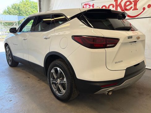 Used 2025 Chevrolet Blazer LT FWD image 9
