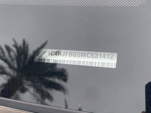 Used 2021 Jeep Grand Cherokee 80th Anniversary w/ Quick Order Package 28K 80th image 34