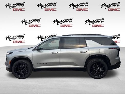 Used 2024 Chevrolet Traverse RS w/ LPO, Floor Liner Package image 9