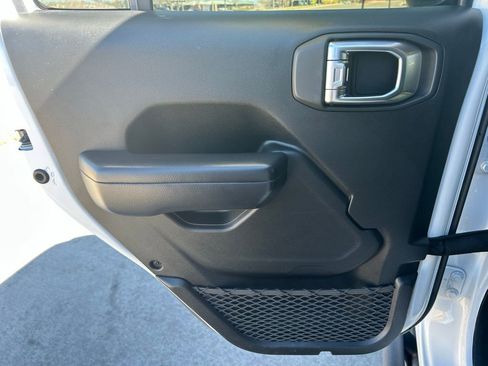 Used 2019 Jeep Wrangler Unlimited Sport S image 27