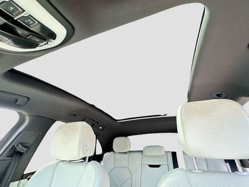 Certified 2023 Porsche Macan S AWD/4WD image 14