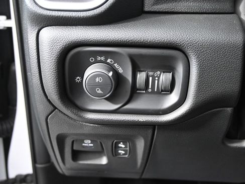 Used 2026 RAM 1500 Big Horn AWD/4WD image 23