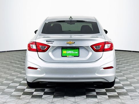 Used 2017 Chevrolet Cruze LS image 8