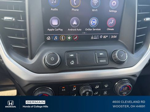 Used 2023 GMC Acadia SLE FWD image 21