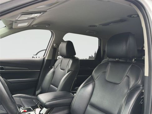 Used 2022 Kia Telluride LX AWD/4WD image 10