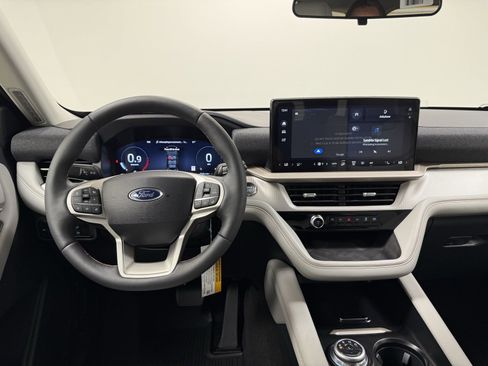 New 2025 Ford Explorer Active w/ Active Comfort Package image 20