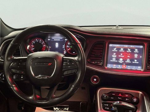 Used 2018 Dodge Challenger SXT Plus RWD image 22