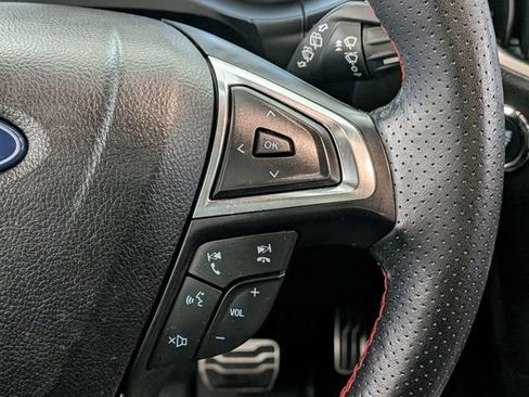 Certified 2023 Ford Edge ST-Line image 26