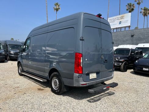 Used 2019 Mercedes-Benz Sprinter 144 image 11