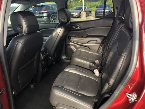 Used 2018 GMC Acadia SLT FWD image 16