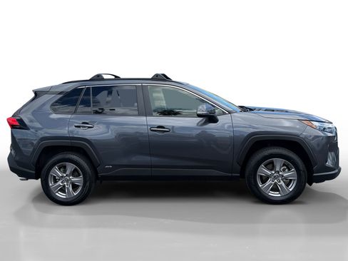 Used 2025 Toyota RAV4 LE AWD/4WD image 6