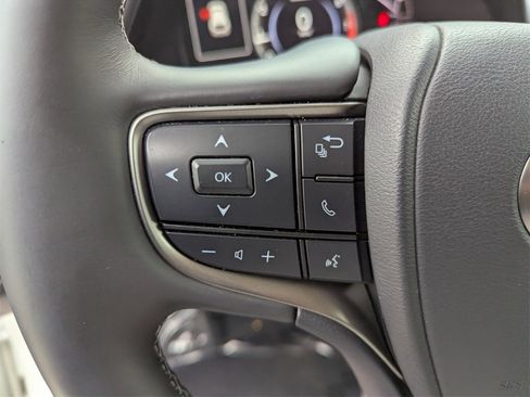 Used 2021 Lexus UX 200 w/ Premium Package image 25