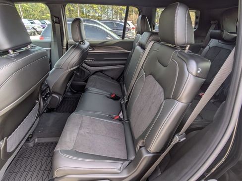 New 2026 Jeep Grand Cherokee L Laredo Altitude image 24