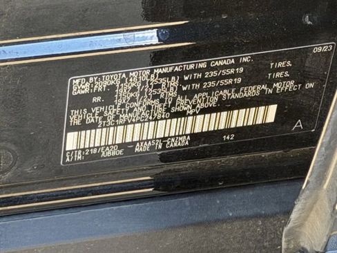Used 2023 Toyota RAV4 XLE Premium FWD image 10