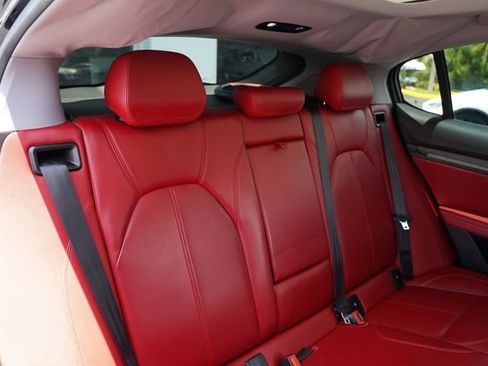 Used 2019 Alfa Romeo Stelvio Ti AWD/4WD image 18