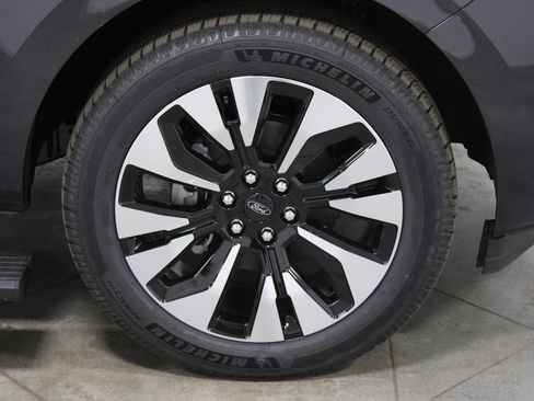 New 2026 Ford Expedition Platinum AWD/4WD image 13
