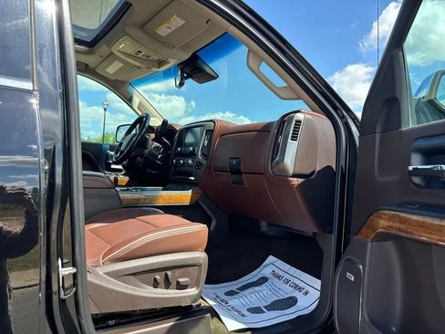 Used 2015 Chevrolet Silverado 2500 High Country w/ Duramax Plus Package AWD/4WD image 34