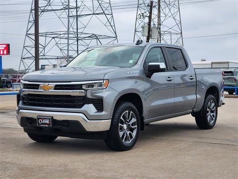 Used 2024 Chevrolet Silverado 1500 LT image 3