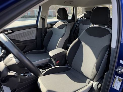 Used 2023 Volkswagen Taos S image 15