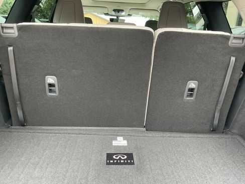 New 2026 INFINITI QX60 Luxe w/ Family Package image 31