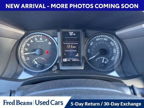 Used 2021 Toyota Tacoma TRD Off-Road image 10