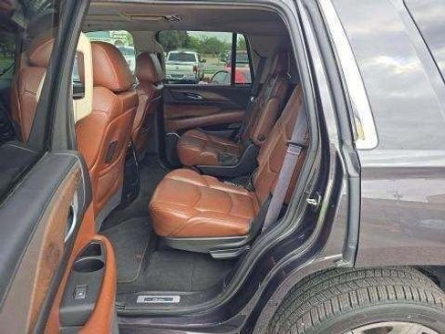 Used 2017 Cadillac Escalade Premium Luxury image 10