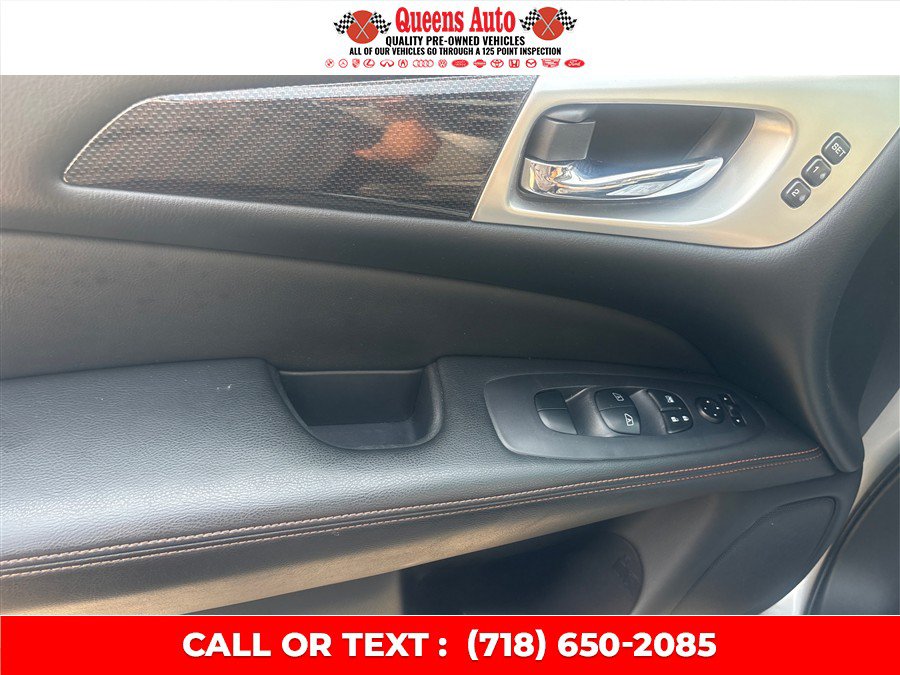 Used 2020 Nissan Pathfinder SL AWD/4WD image 23