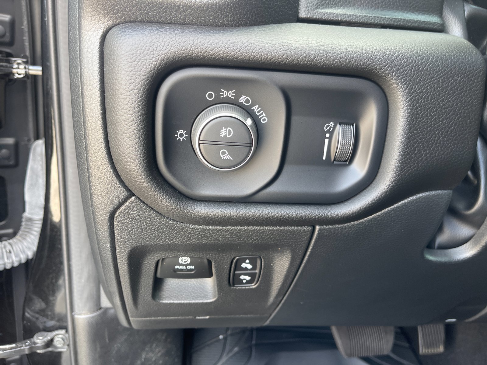 Used 2025 RAM 1500 Big Horn AWD/4WD image 30