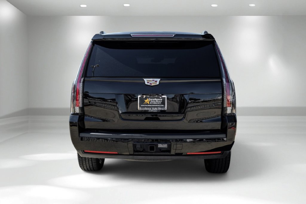 Used 2020 Cadillac Escalade Platinum AWD/4WD image 8
