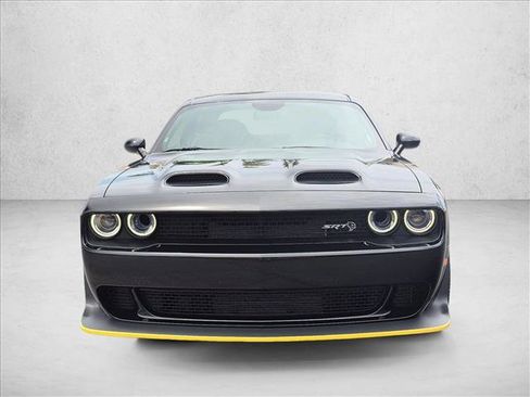 Used 2023 Dodge Challenger SRT Hellcat RWD image 2