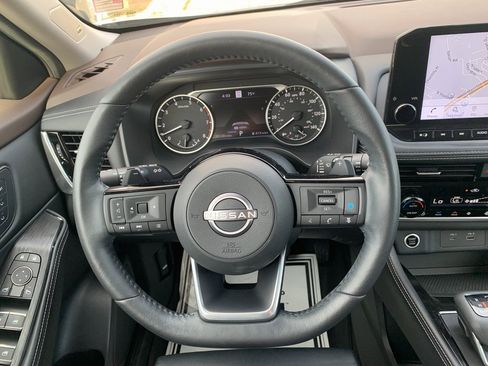 Used 2022 Nissan Rogue SL w/ SL Premium Package image 13