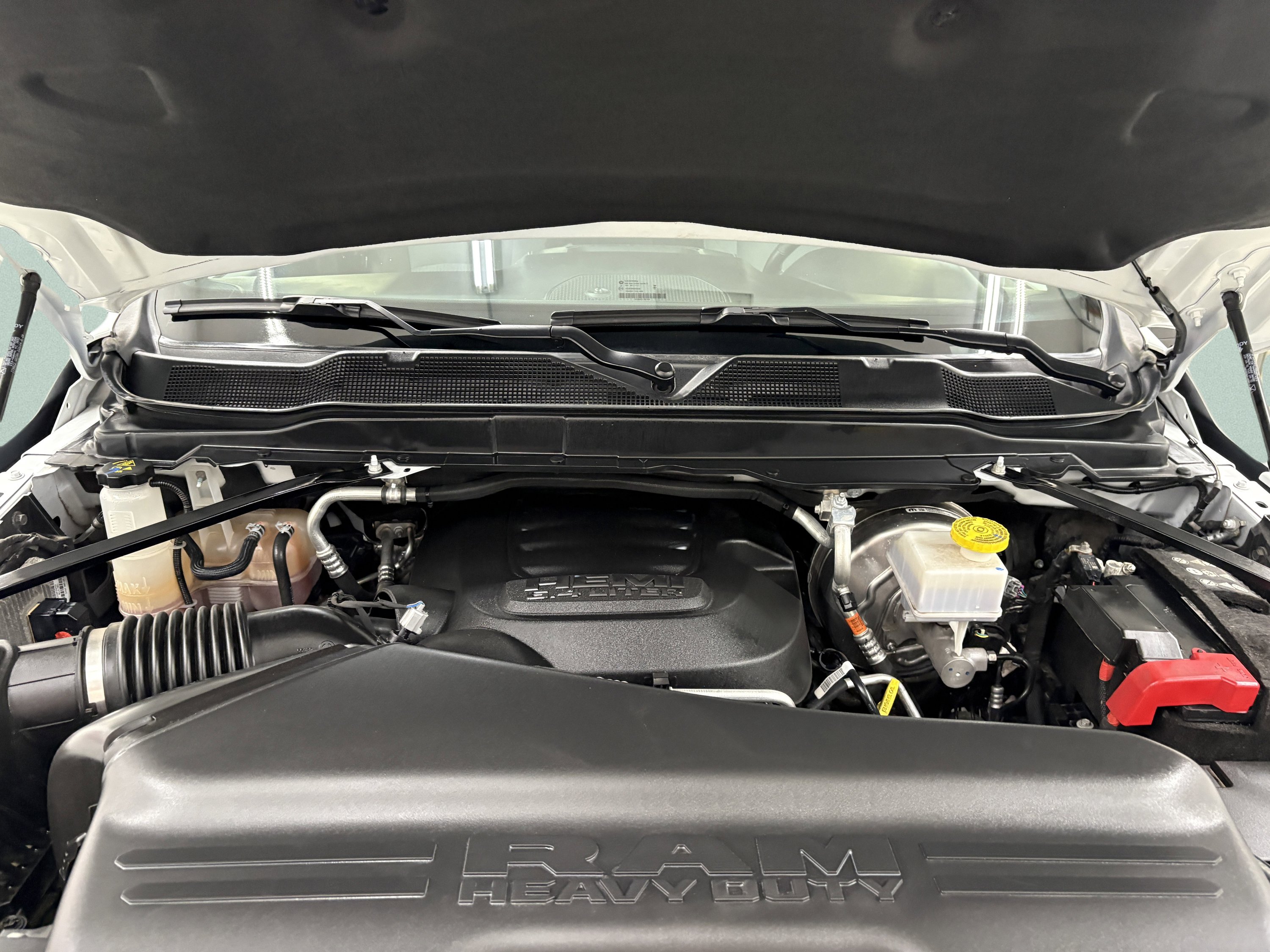 Used 2024 RAM 2500 Big Horn AWD/4WD image 8