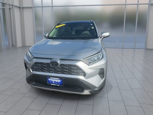Used 2021 Toyota RAV4 Limited AWD/4WD image 3