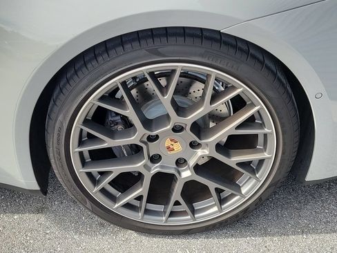Certified 2025 Porsche 911 Carrera RWD image 11