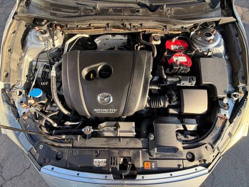 Used 2016 MAZDA MAZDA3 i Sport FWD image 11