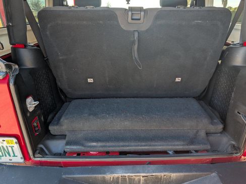 Used 2015 Jeep Wrangler Sport image 22