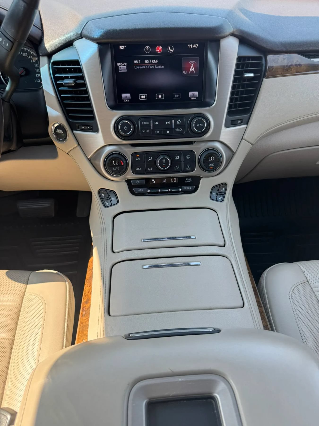 Used 2015 GMC Yukon Denali w/ Touring Package AWD/4WD image 49