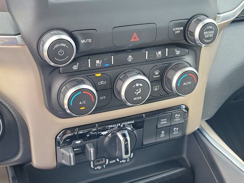 Used 2021 RAM 1500 Laramie RWD image 23