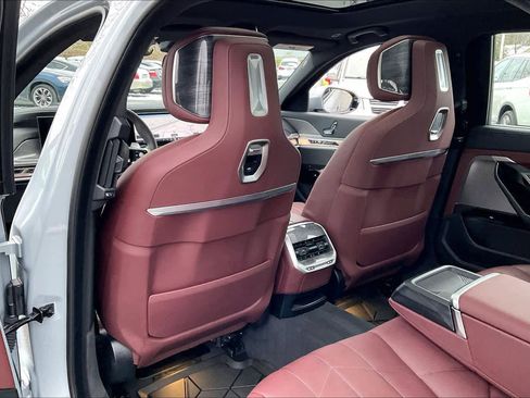 Certified 2023 BMW 740i image 22