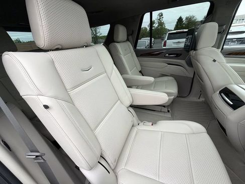 Certified 2024 Cadillac Escalade Sport Platinum AWD/4WD image 29