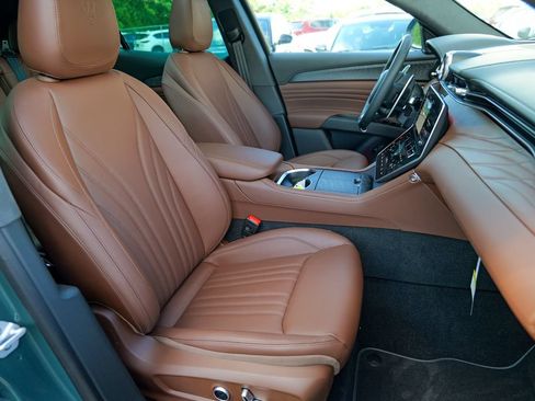 Used 2025 Maserati Grecale Modena AWD/4WD image 36