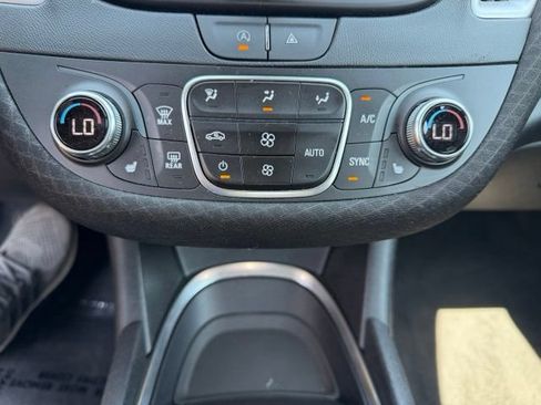 Used 2024 Chevrolet Malibu LT FWD image 27
