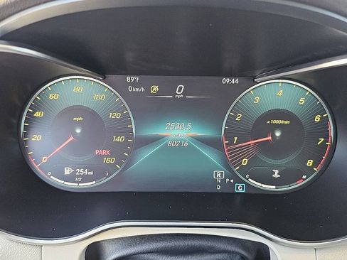 Used 2020 Mercedes-Benz GLC 300 image 38