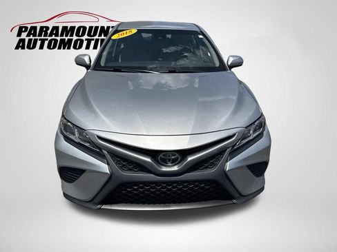 Used 2018 Toyota Camry SE FWD image 2