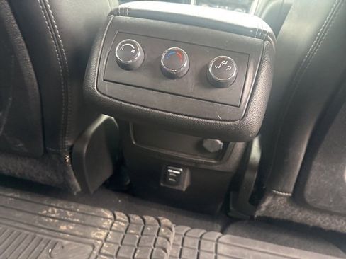 Used 2014 Buick Enclave Leather image 11